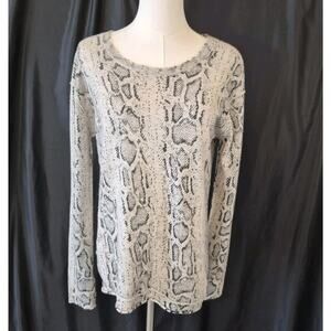 Generation Love Womens 100% Cashmere Gray White Snake Print Sweater Small